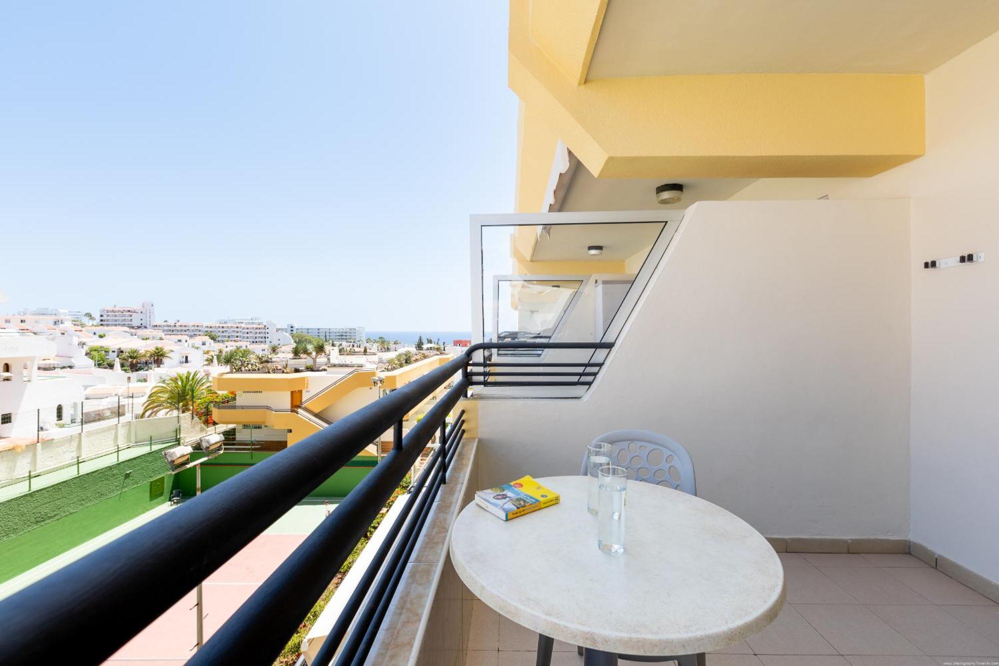 In San Eugenio Apartamento Costa Adeje (Tenerife)